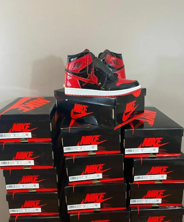 Nike Pallets for sale - Pallet for sale.