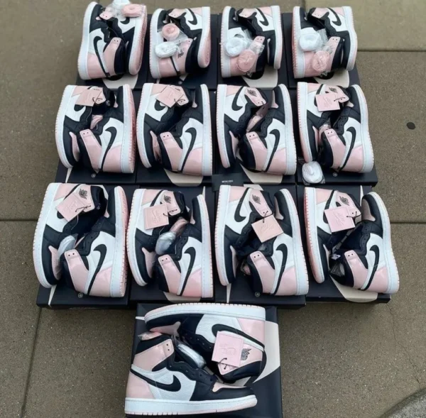 Nike Pallets for sale - Pallet for sale.