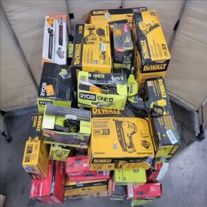 Tools pallets - Amazon Liquidation Sale